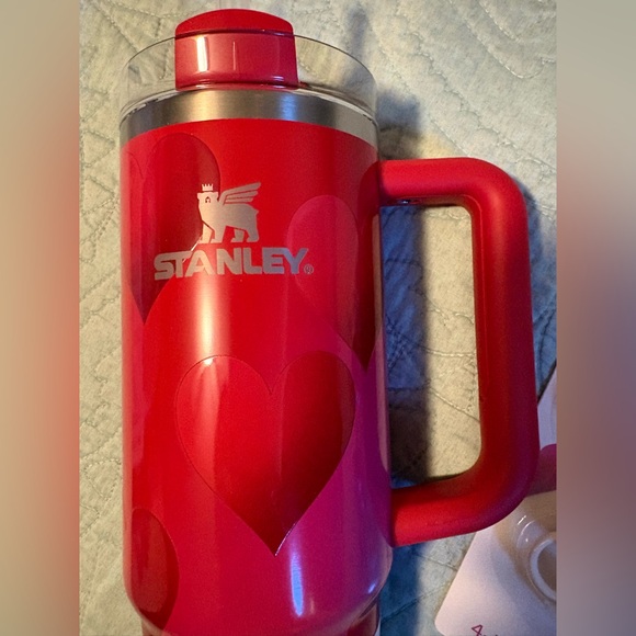 Stanley Limited Edition Quencher H2.0 Tumbler with Charm Straw Toppers - Picture 4 of 8